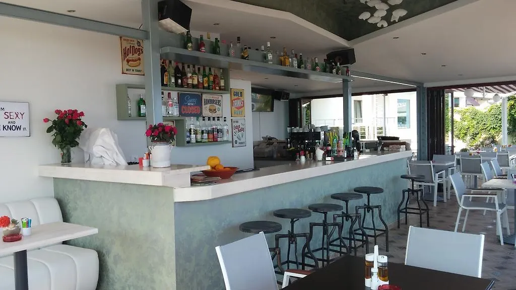 Princess Irini Sea Front Aparthotel Rethimnon 3*,  Griekenland